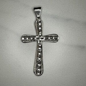 Sterling Silver‎ Openwork Diamond Cut Engraved Cross Pendant Religious 925